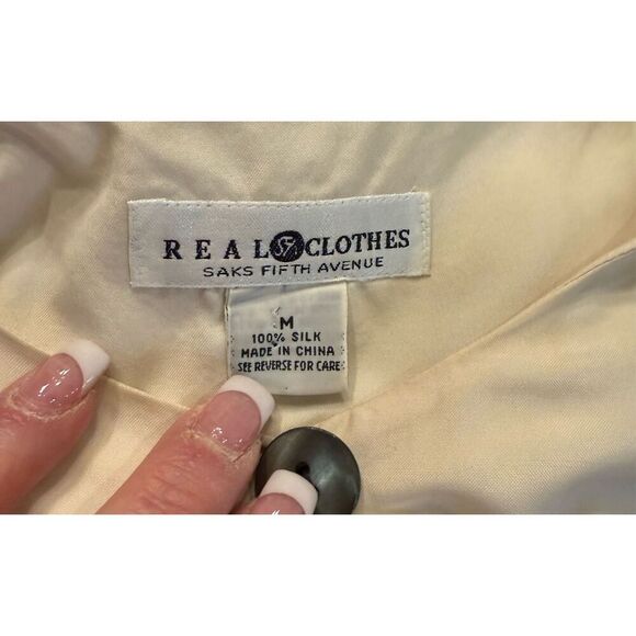 Real Clothes by Saks Fifth Avenue 100% Silk Tunic Sz. M Cream w/Black Buttons - Picture 9 of 10